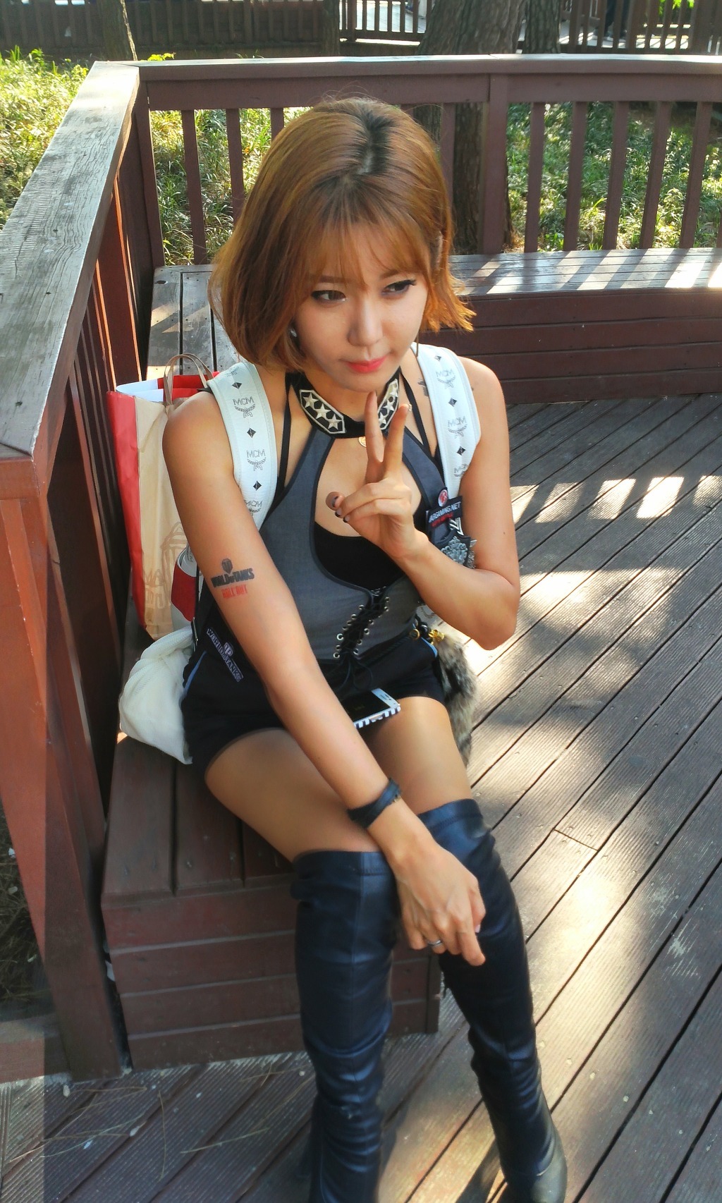 韩国顶级Showgirl许允美 釜山坦克世界 1